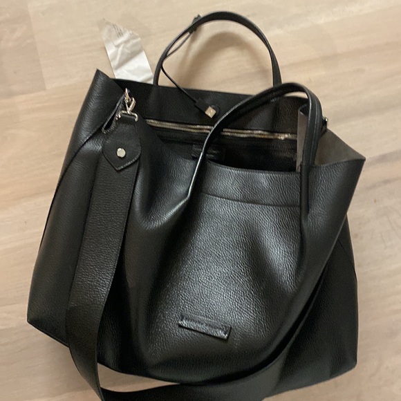 Fabiana Fillipi Black Leather Shopper with Shoulder Strap Metallic Detail Used - Picture 2 of 10